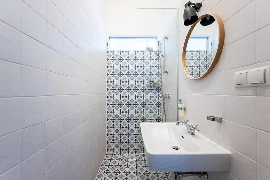 Lite 1Br Near Metro & Center By Hm Apartment Vienna